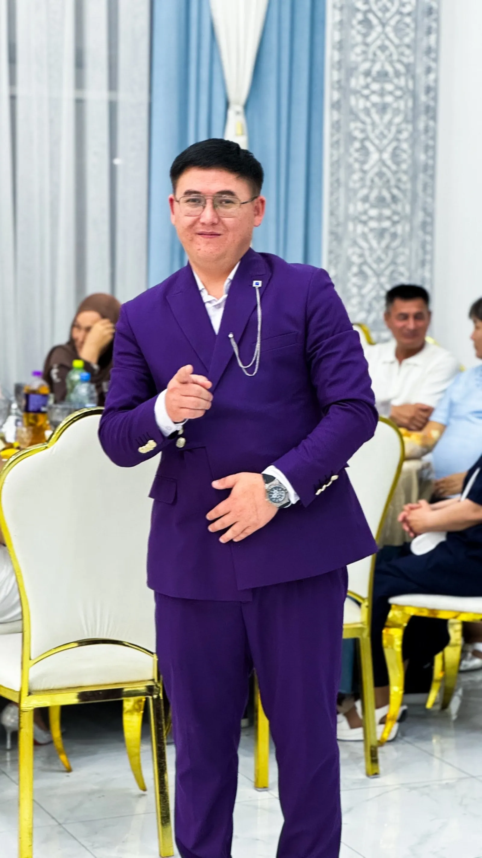 Асаба Әнші ШоУMaN